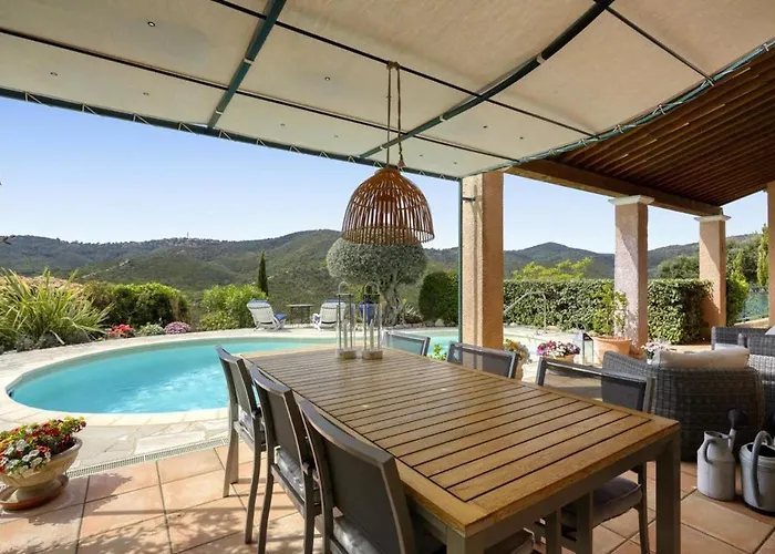 With Pool And Seaview Roquebrune-sur-Argens