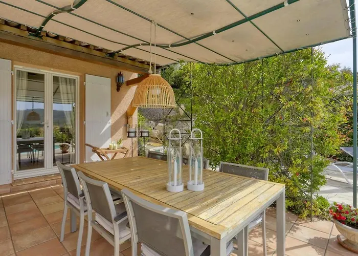 With Pool And Seaview Villa Roquebrune-sur-Argens